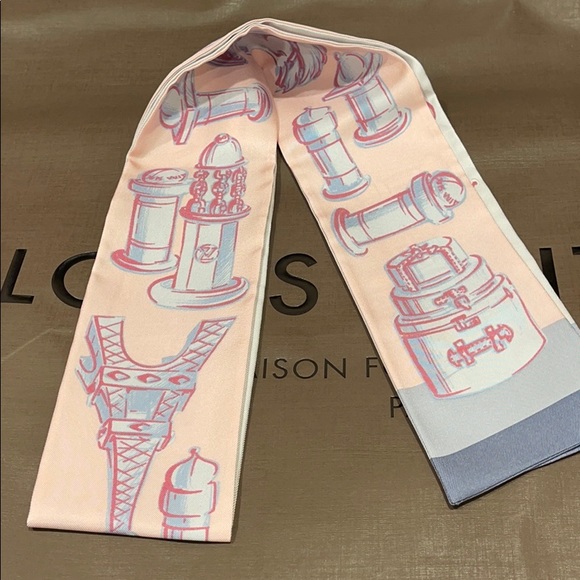 Louis Vuitton Pink-Grey Paris Chess Bandeau - Picture 2 of 7